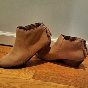 Apri suede bootie